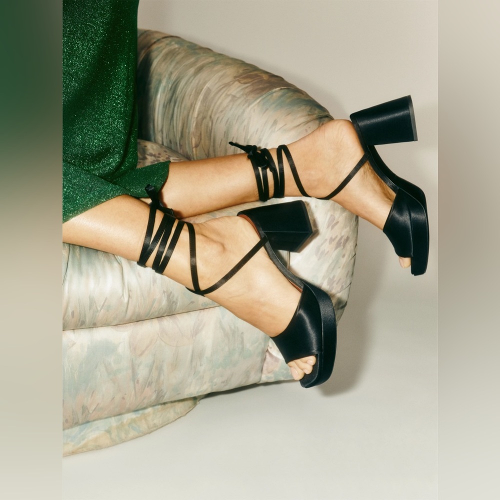 Magda Ankle Tie Platform - Black